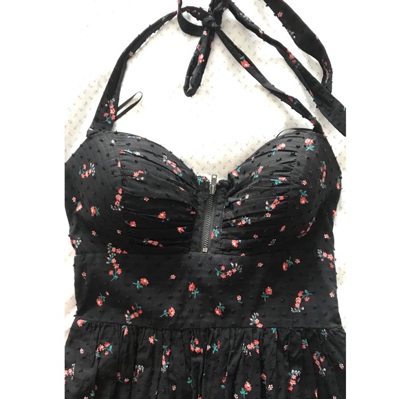 *2 for $20* Guess dress - Picture 3 of 3